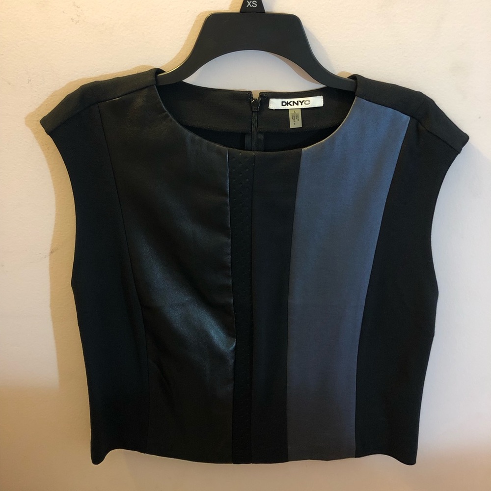DKNYC Top Never Worn size large